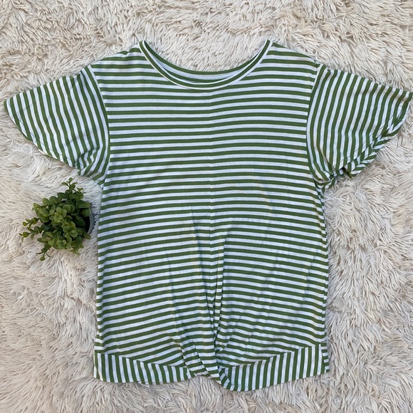 Banana Republic Factory Designer Tee 💗 Green & White - Picture 3 of 14